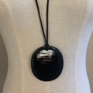 Large polished wood adjustable necklace